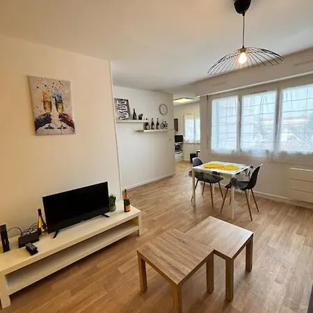 Avenue De Champagne Apartment